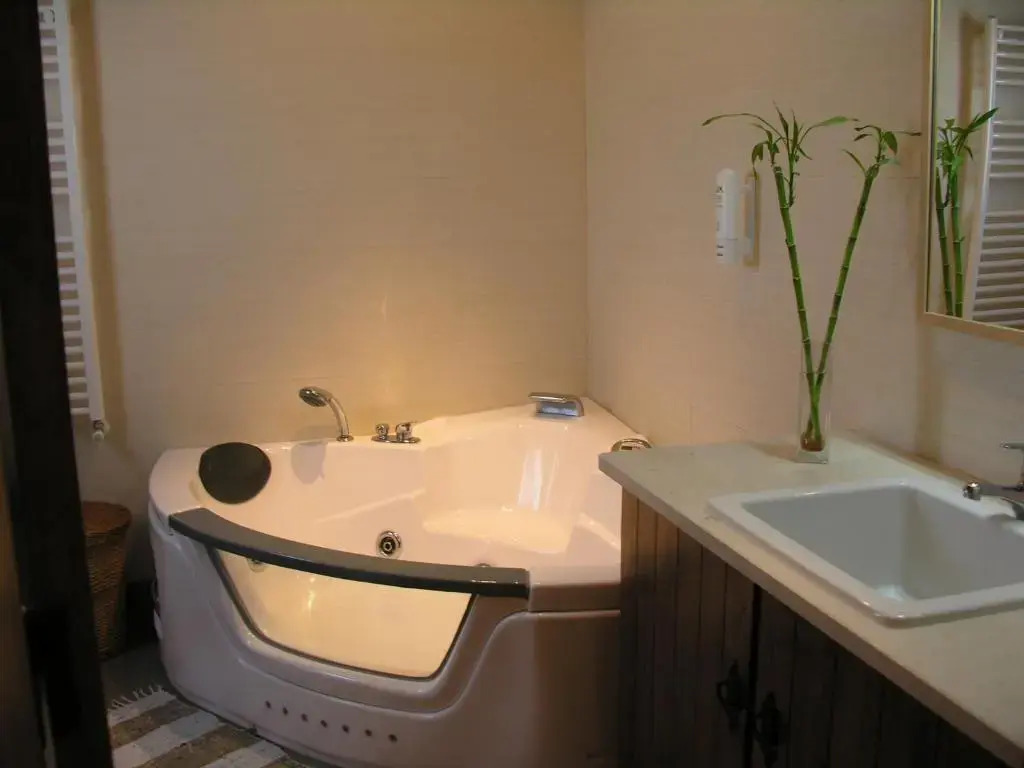 2 Bedrooms Superior Cottage with balcony