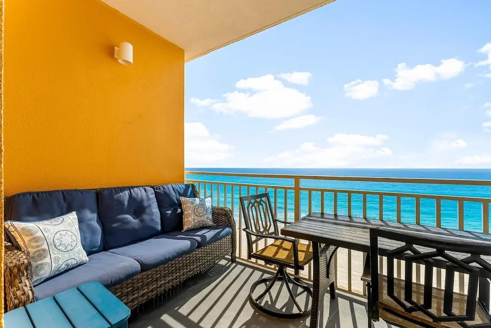 1 Bedroom Standard room with balcony and with ocean view