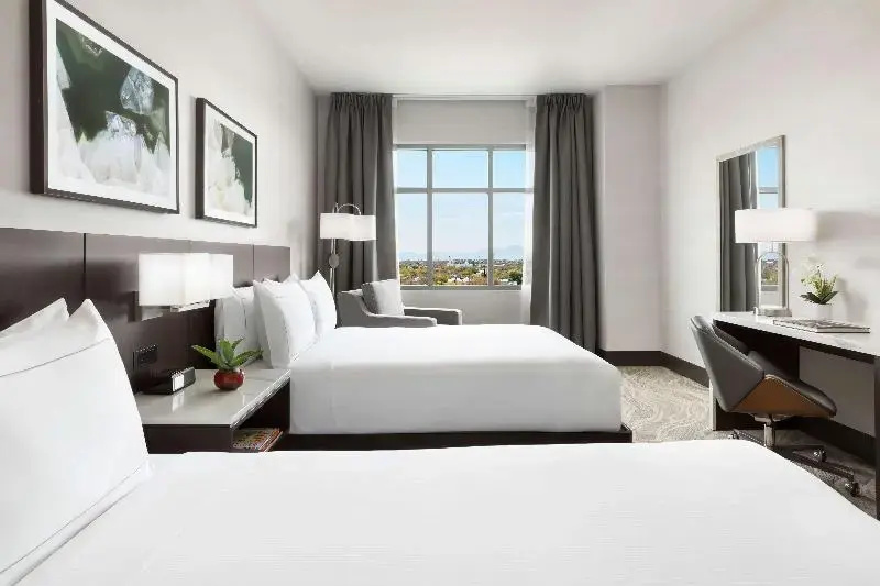 DoubleTree by Hilton Tucson Downtown Convention Center - Tap to explore photos