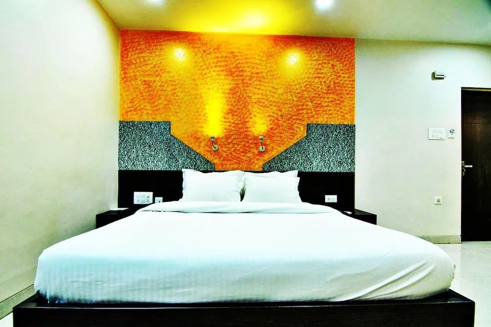 Savera A Business Luxury Hotel - Chambres