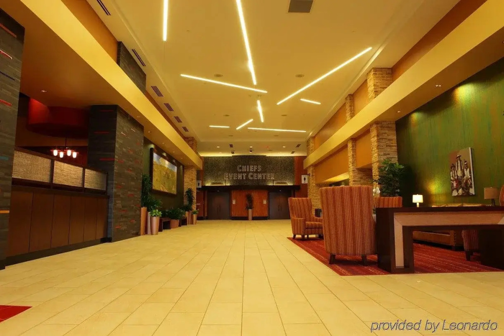 Lobby & Reception