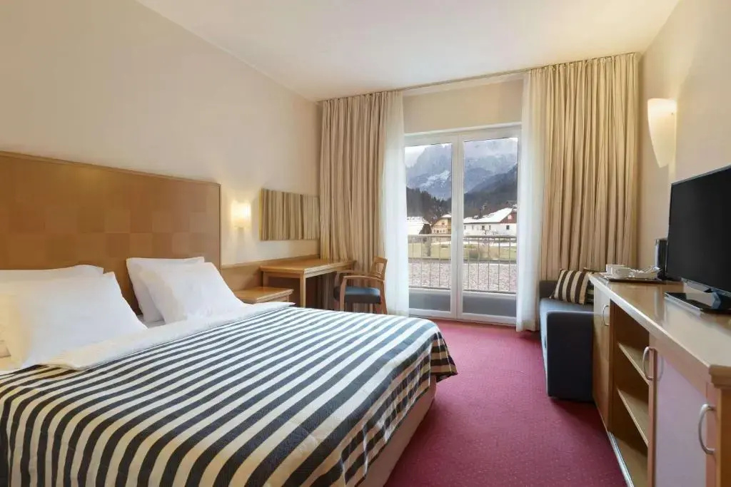 Ramada Hotel & Suites by Wyndham Kranjska Gora - Chambres