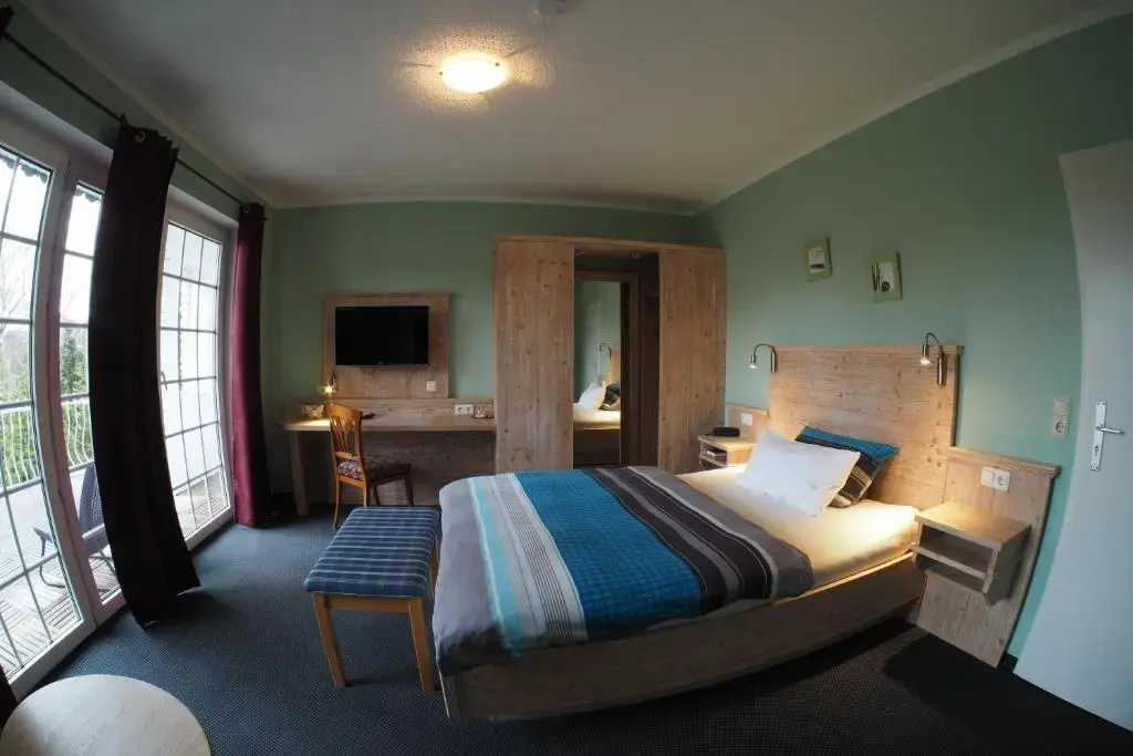 Standard Double room (full double bed)