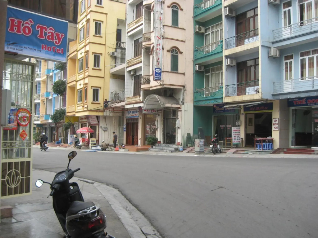 Ho Tay Hotel