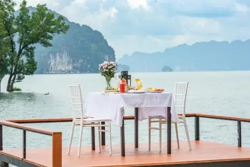 Mangrove Bay Krabi Beachfront Pool Villa
