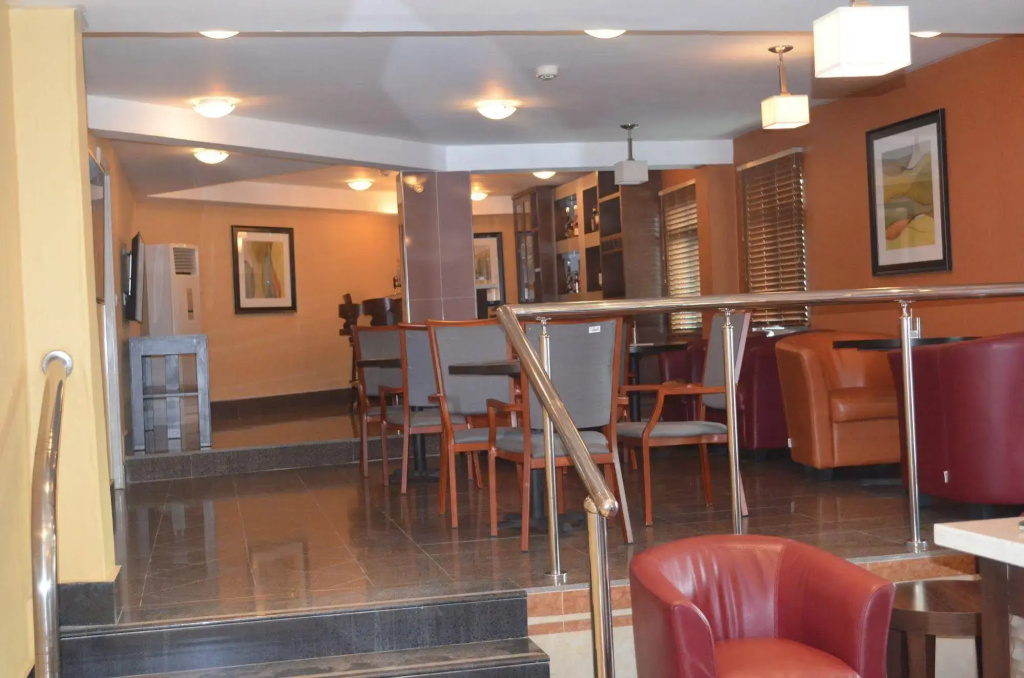 Lakewood Luxury Apartment