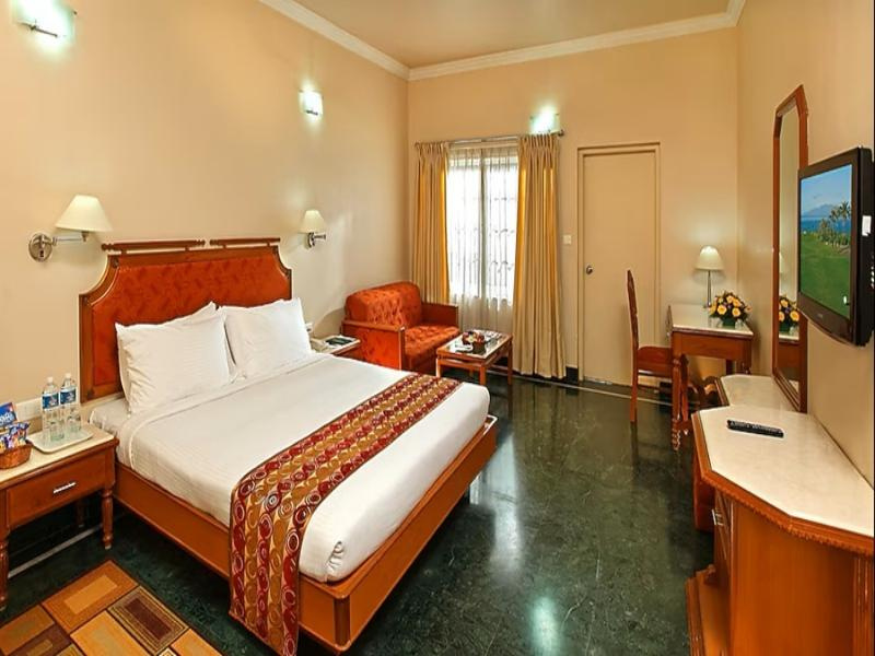 Superior Double room (full double bed)