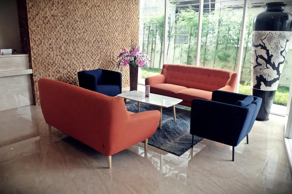 Lobby & Reception