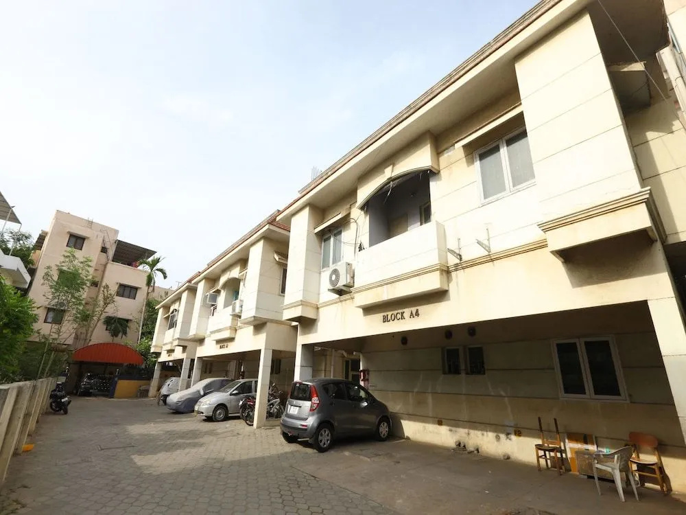 OYO 3417 Green Top Apartment