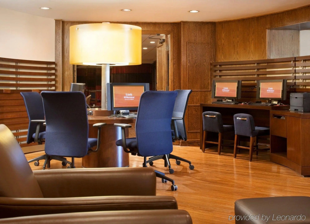 Lobby & Reception