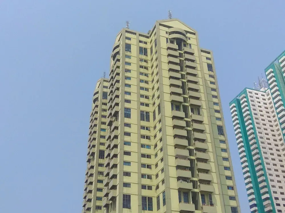 Big And Homey 3br Menara Rajawali Edelweis Apartment