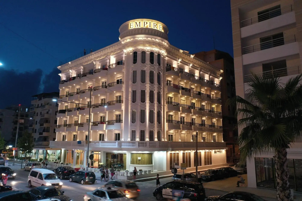 Empire Hotel