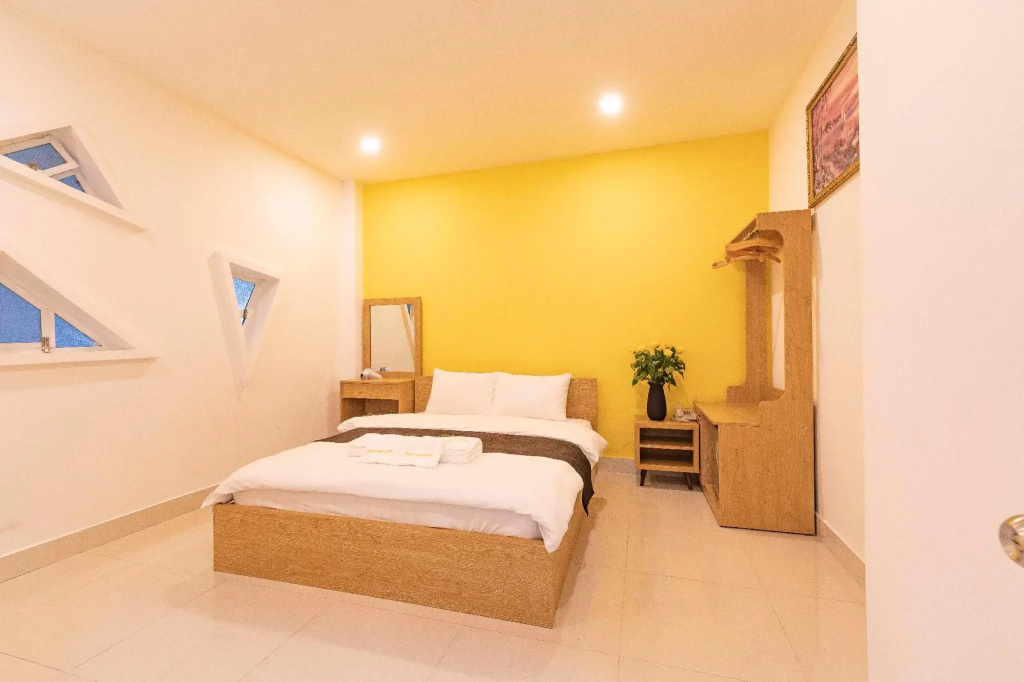 Superior Double room (full double bed)