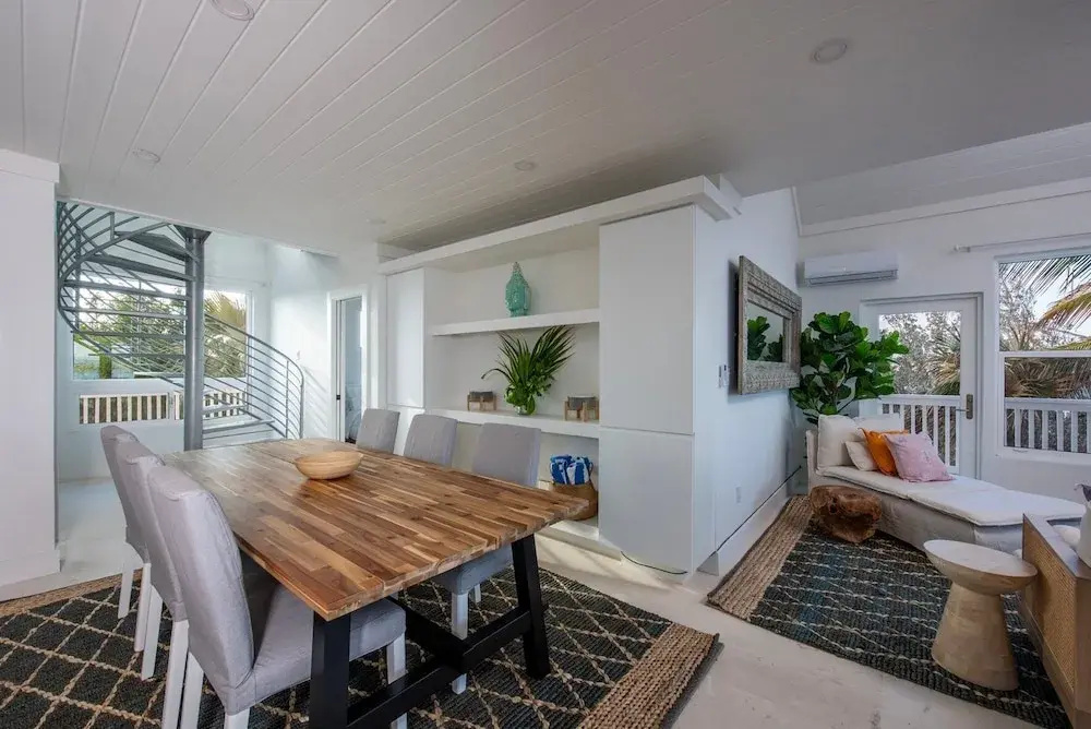 Veselka - Remodeled Home On Double Bay Beach 3 Bedroom Home