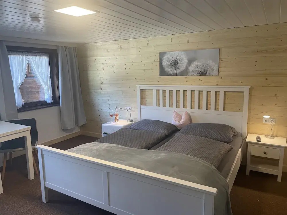 Standard Double room with courtyard view (full double bed)
