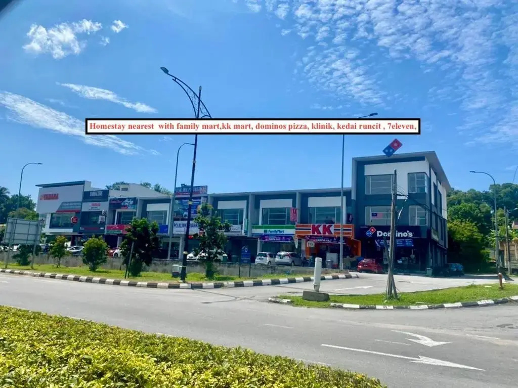 ADN LUXURY Homestay KARAOKE, POOL,NETFLIX,ASTRO,BBQ