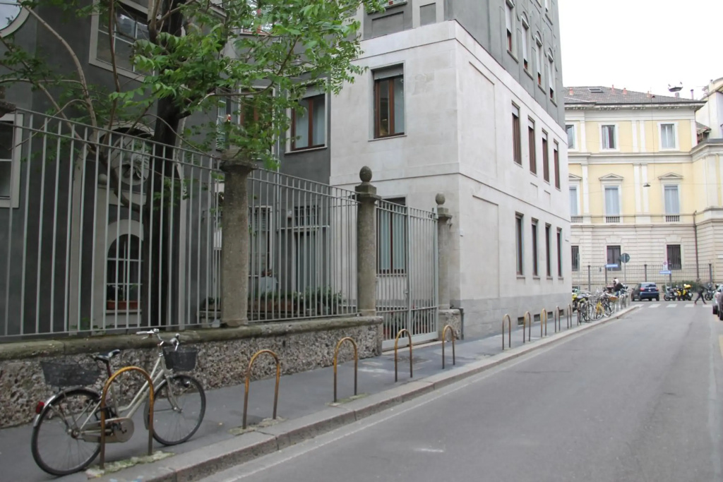 Basement Turati 3 -Consulates District