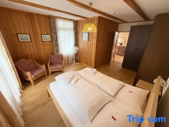 Family Suite with balcony and with lake view