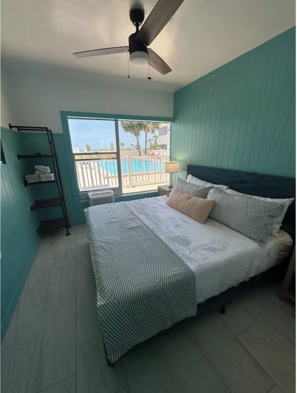 Family Suite with pool view