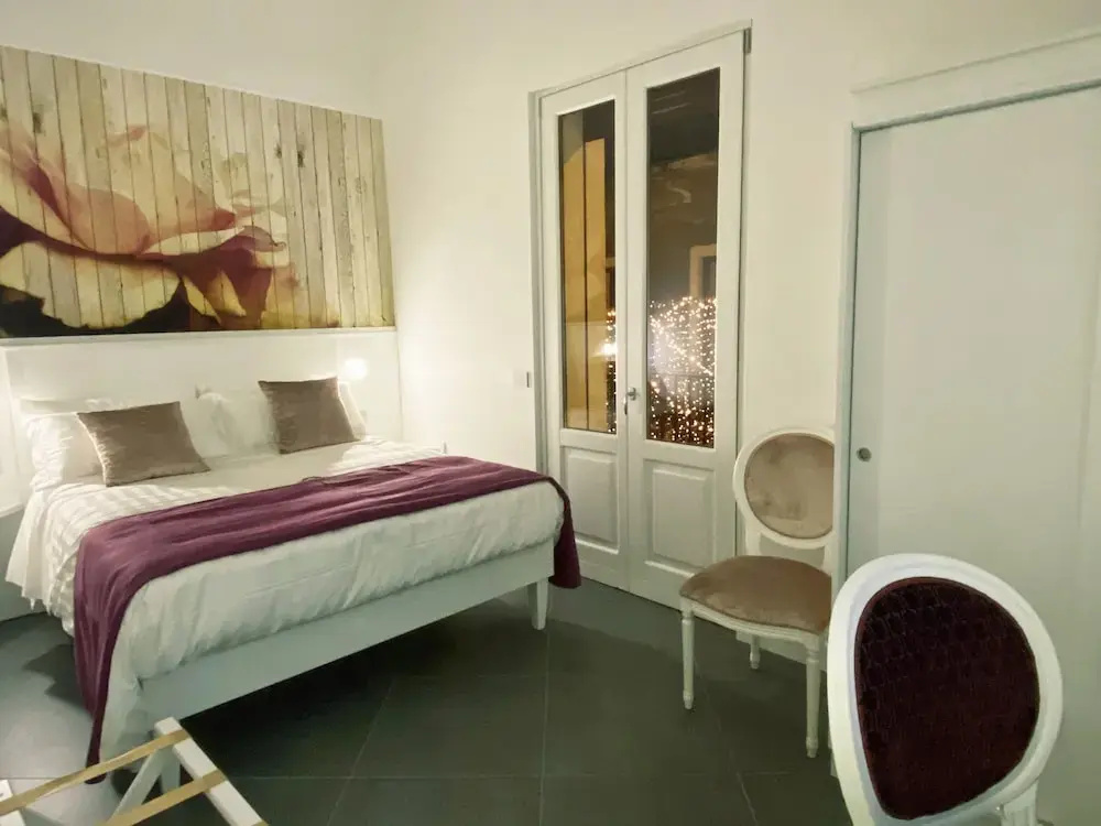 Superior Double room with balcony (full double bed)