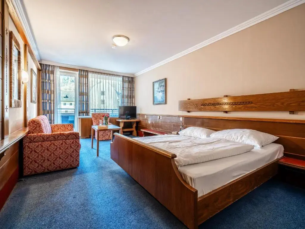 Standard Double room (full double bed)