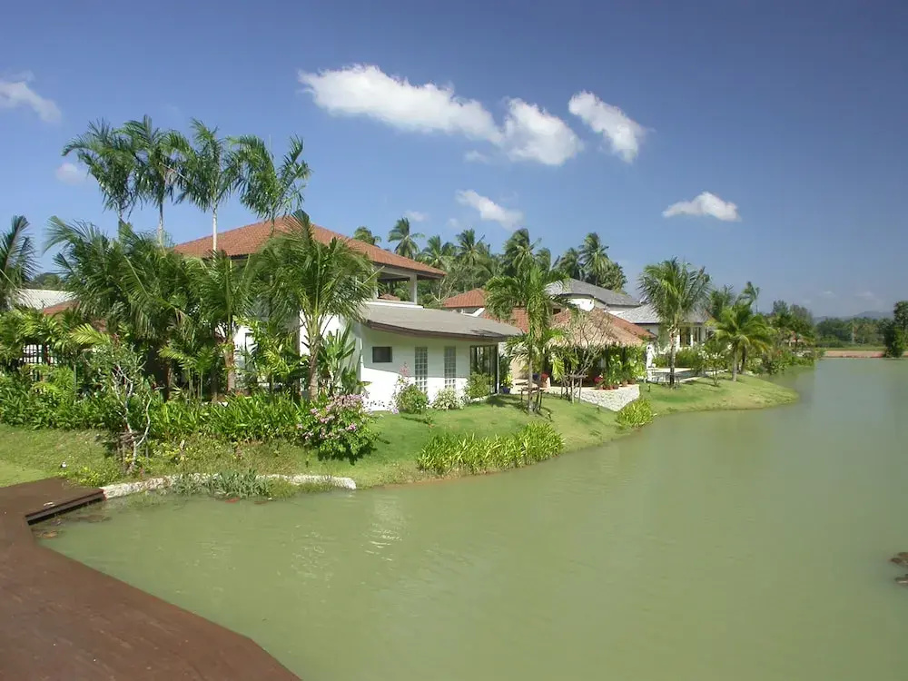 Surin Springs Villa 6 by PIPS