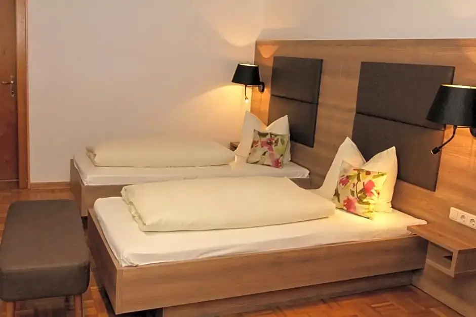 Hotel Burgwirt - Chambres