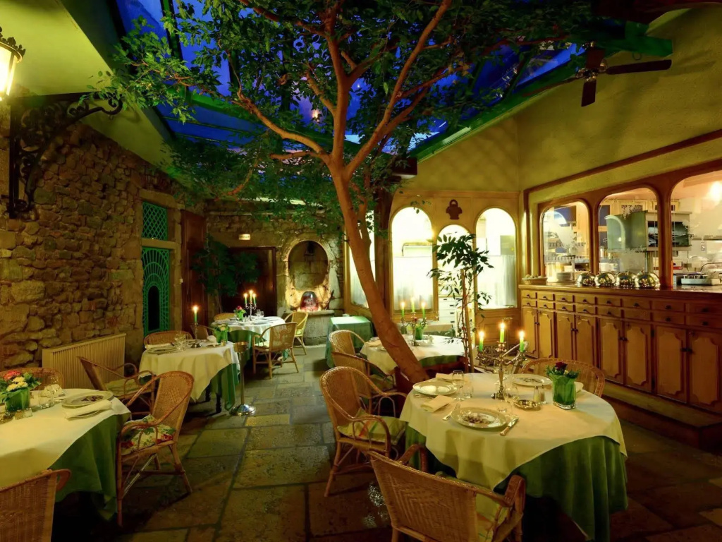 Hotel photo 12