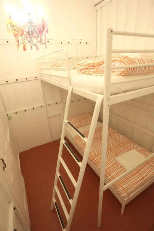 Bed in Dorm