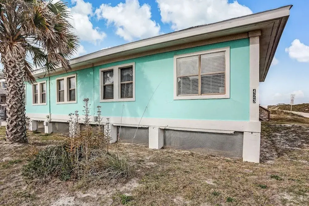 Dog Friendly Beachfront Condo, Direct Access to Beach by RedAwning