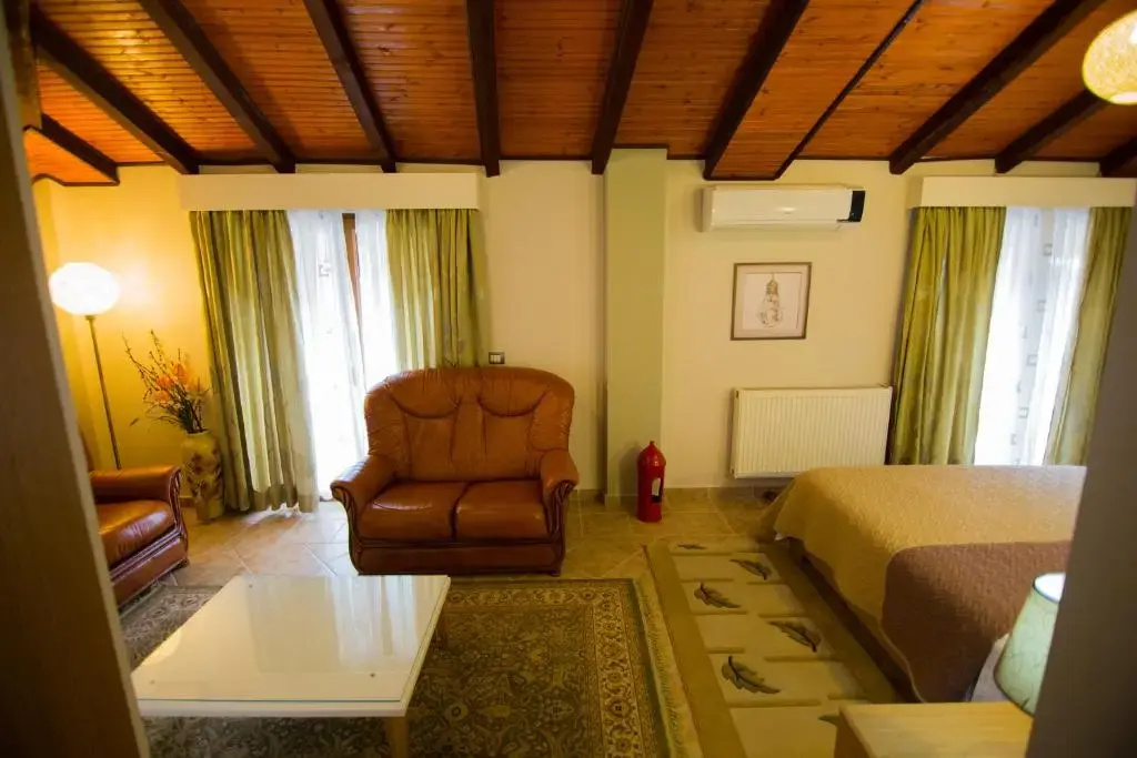Double Suite with balcony full double bed
