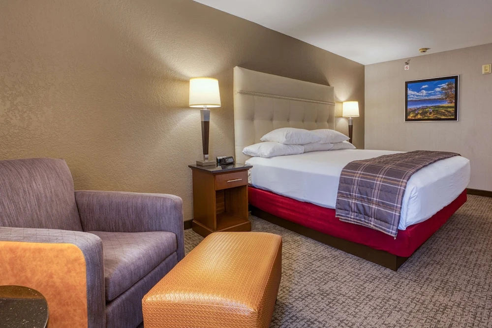 Drury Inn & Suites St. Louis Fairview Heights - Chambres