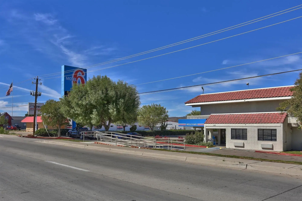Motel 6 Kingman, AZ - Route 66 East