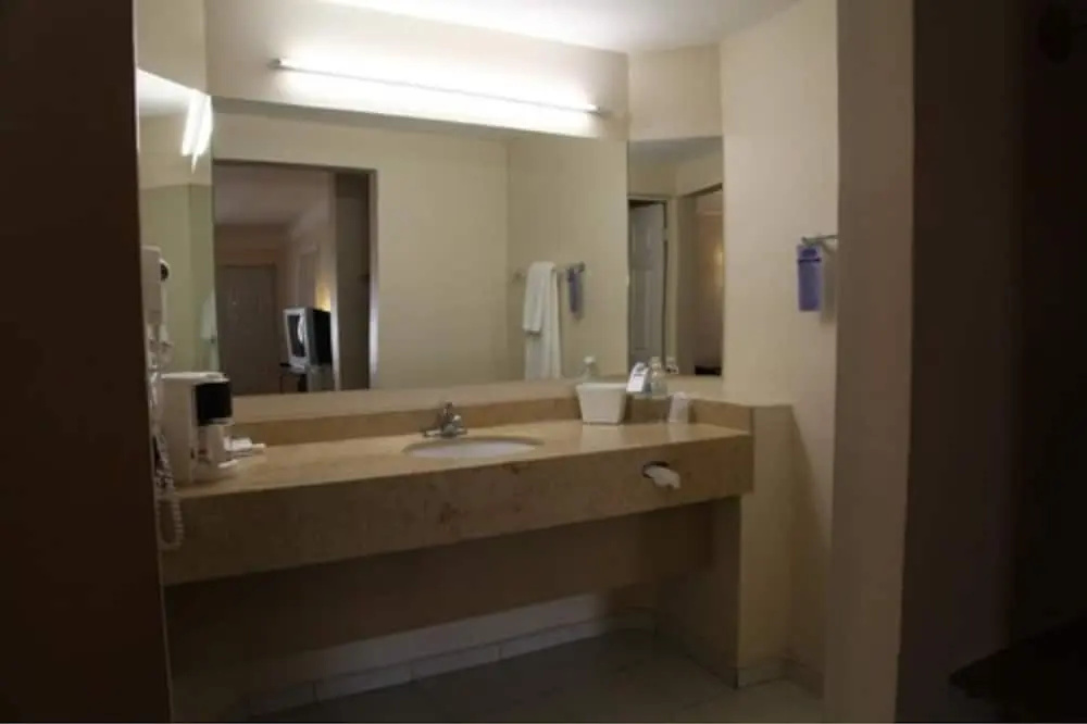 American Inn Hotel & Suites Hidalgo del Parral - Chambres
