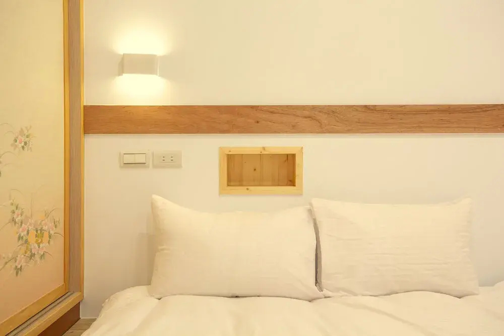 1 Bedroom Comfort Double room with city view (full double bed)