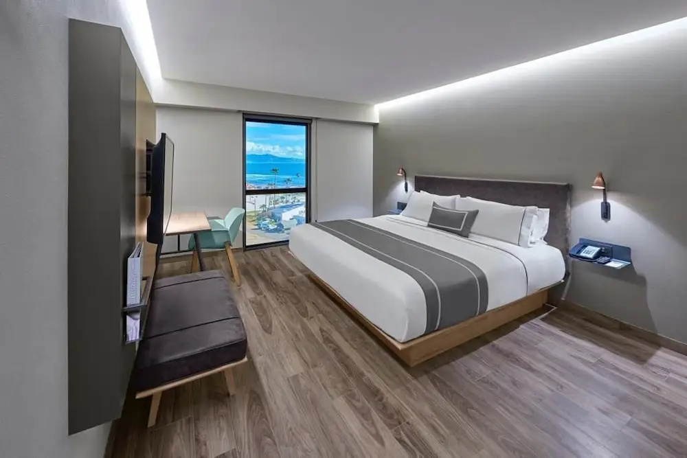 Standard Double room with partial ocean view (full double bed)