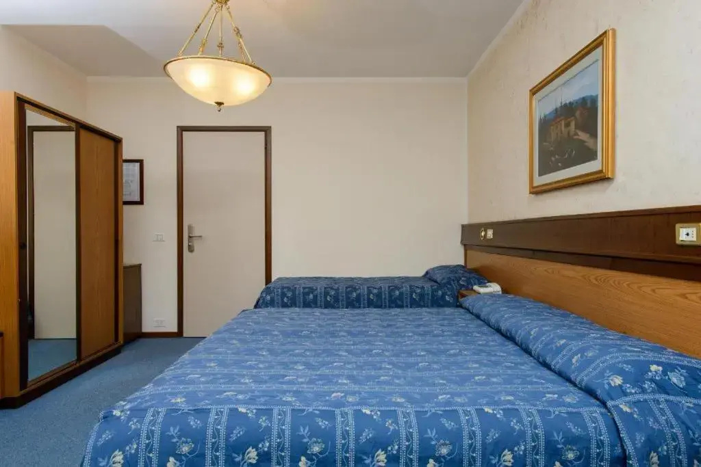 Bes Hotel Papa San Pellegrino Terme - Chambres