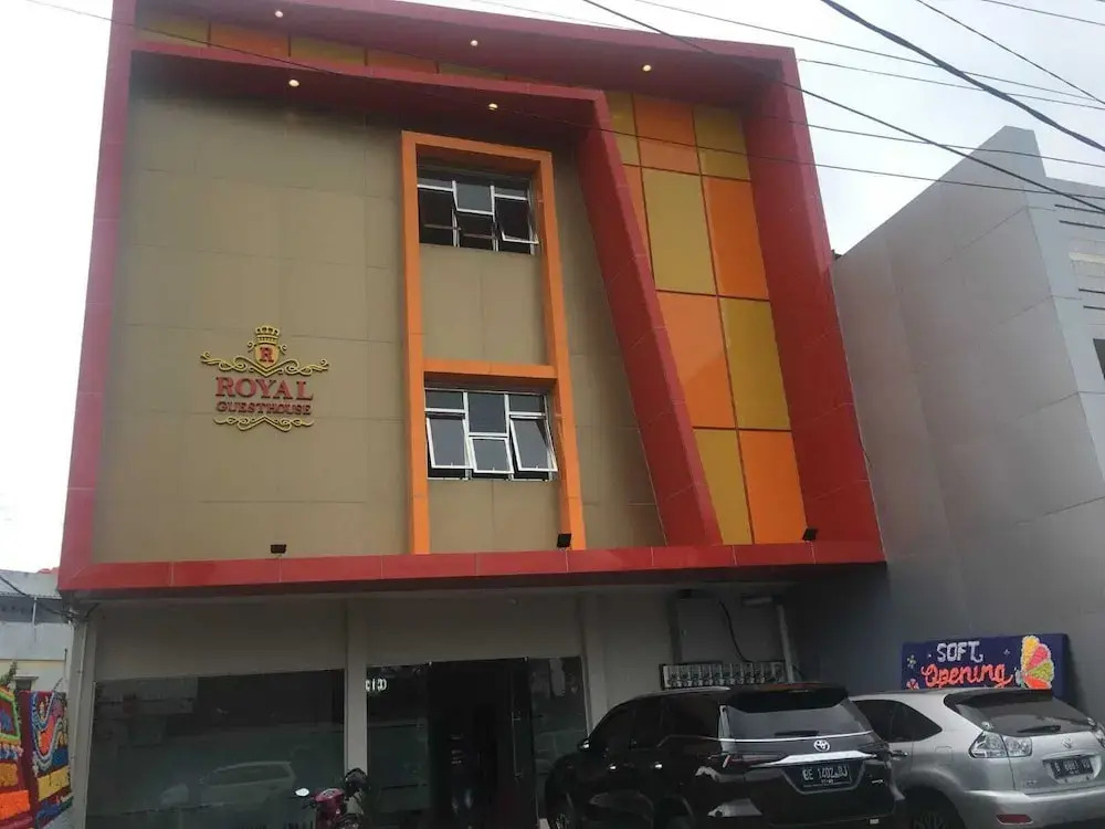 Royal Guesthouse Bandar Lampung - фото 9