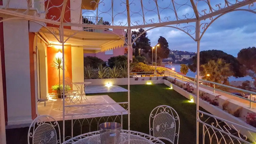 Afficher la photo 6 — Deluxe apartment Villefranche Sea view front Terrace 230m2 with Jacuzzi