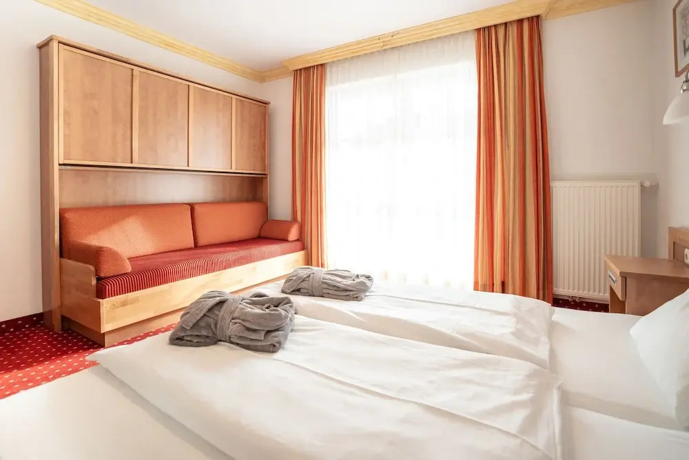 Economy room