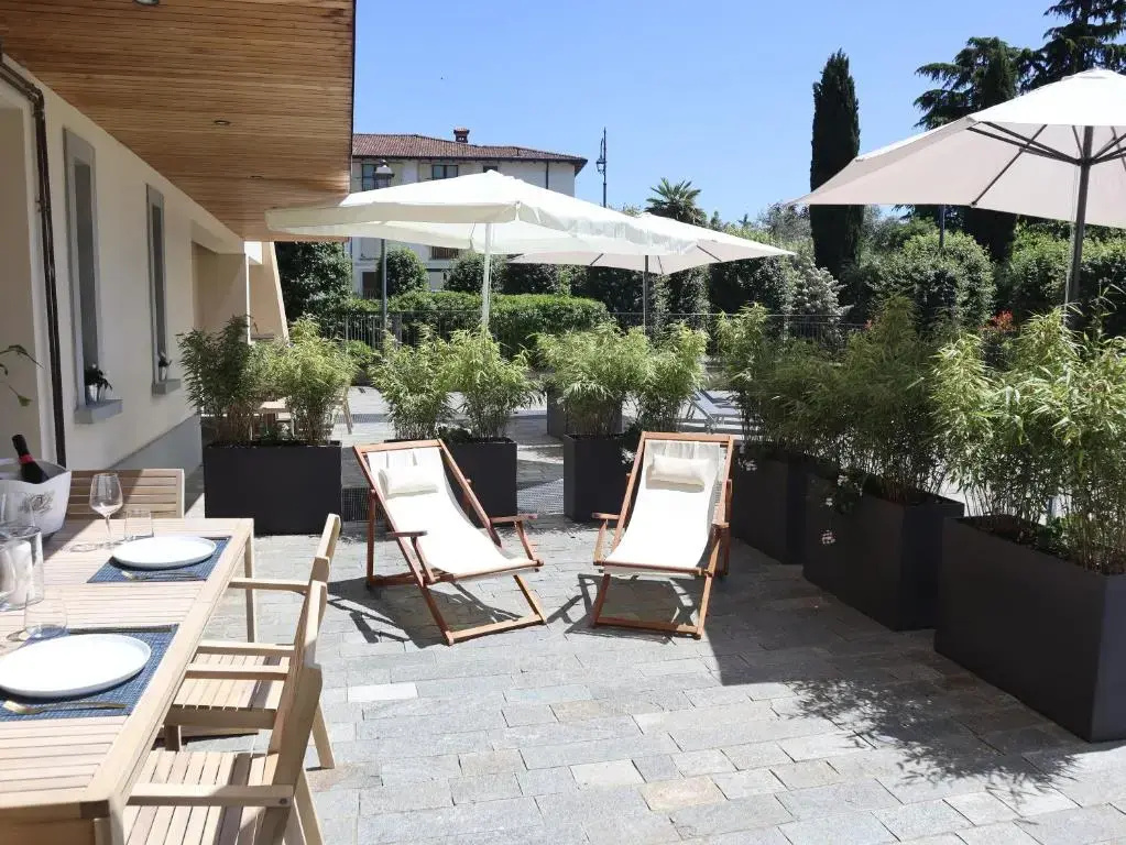 1 Bedroom Apartment with garden view