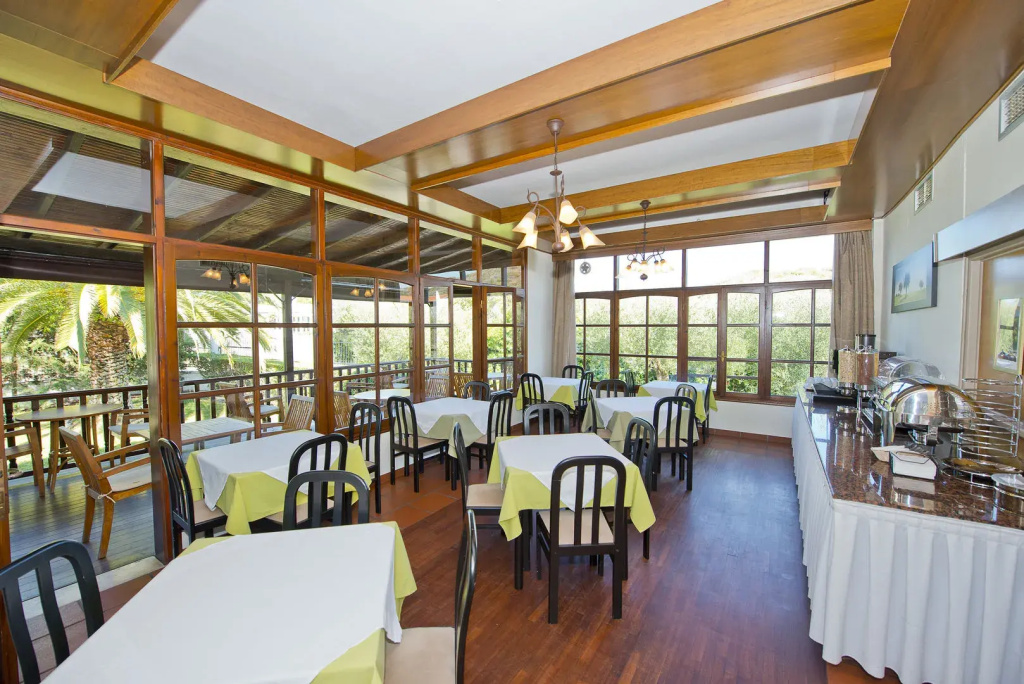 Hanioti Village Resort, ,