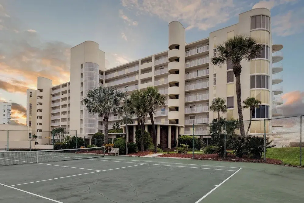 Ocean Walk 506