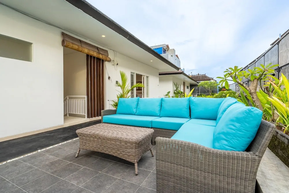 Montana Berawa Villa by Betterplace