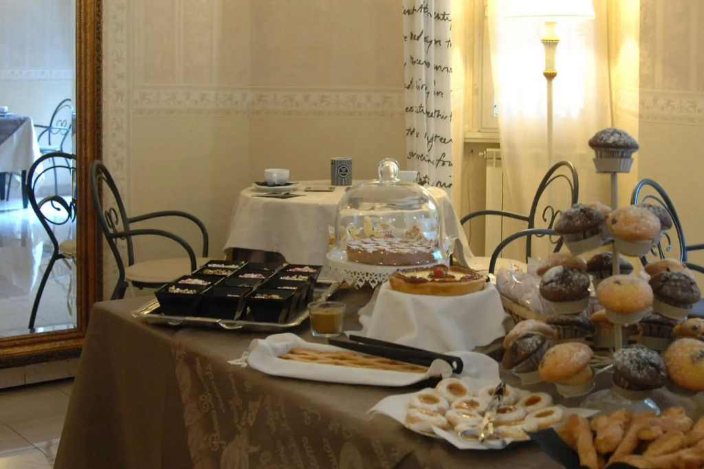 Hotel photo 12