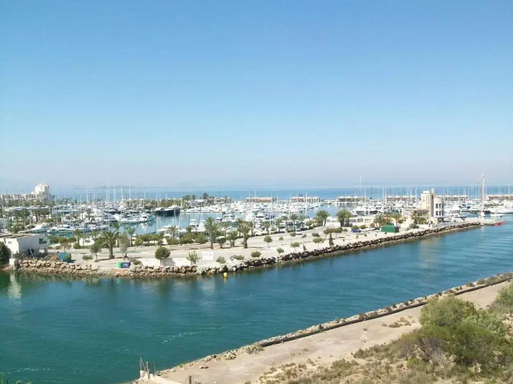 Beach & Waterfront