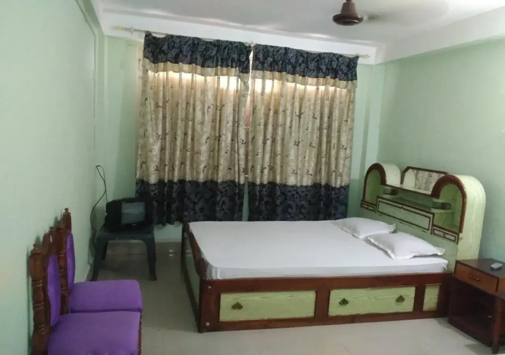 Aanand Hotel