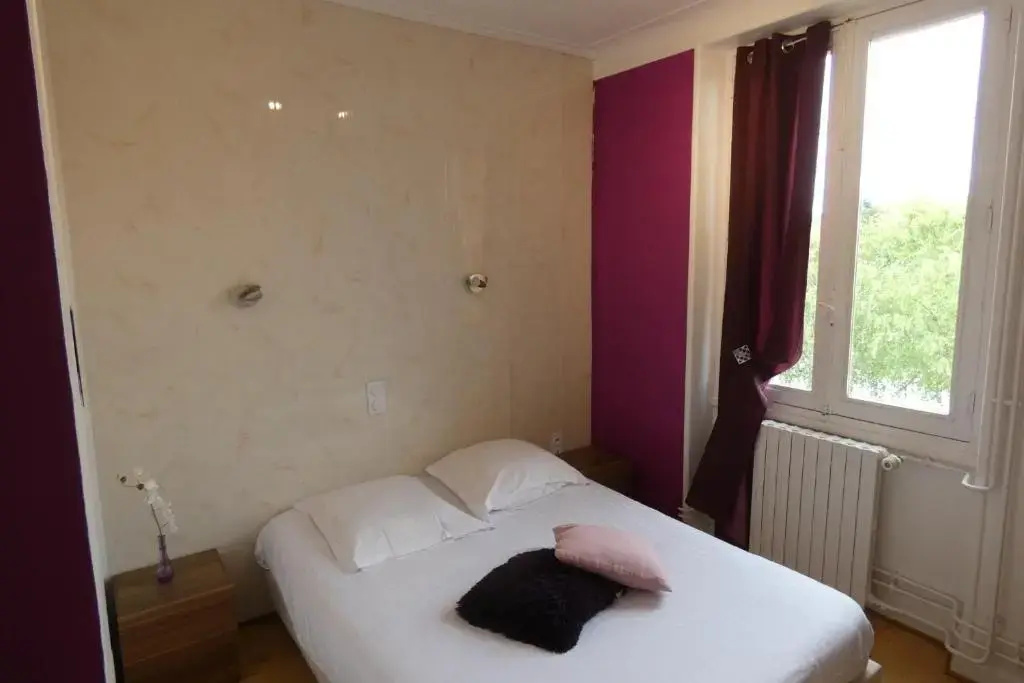 Economy room