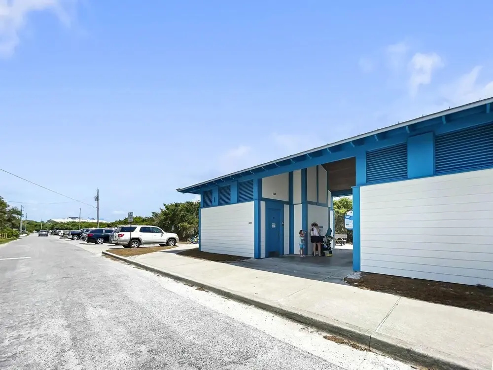 Beach Blessing 3 Bedroom Home by Redawning