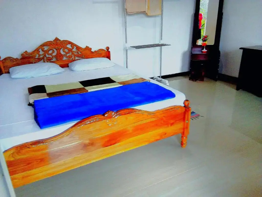 Standard Double room with balcony (full double bed)